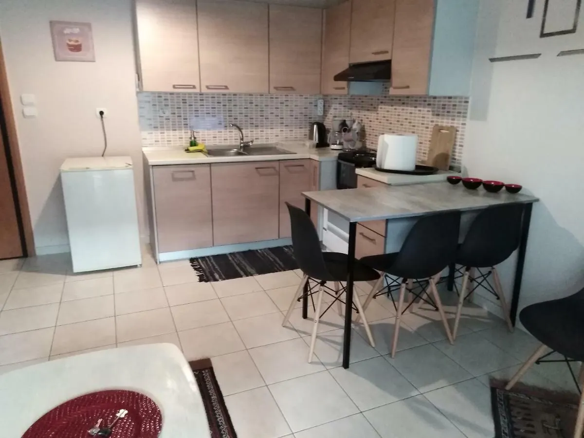 Small House In North Euosmos Apartment Thessaloniki Greece